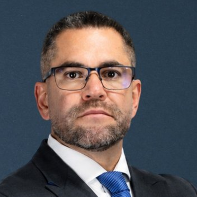 Dr. Renato Parente Santos